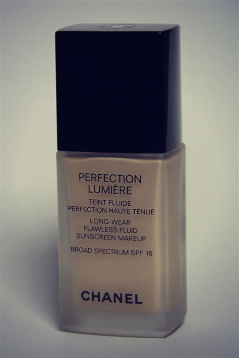 pro lumiere chanel|Chanel perfection lumiere reviews.